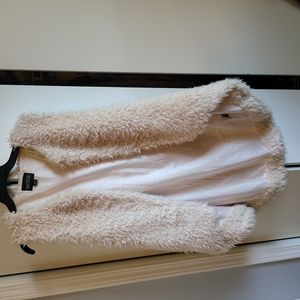 Woemens extra long vest